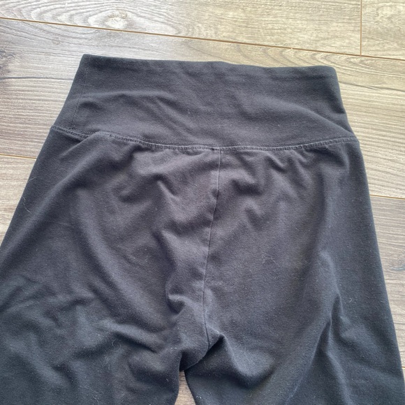 3/$30 American eagle cotton blend plain black leggings with some stretch - Picture 3 of 5